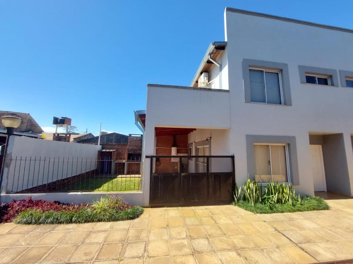 Hermoso Duplex En Barrio Cerrado Posadas Exterior photo